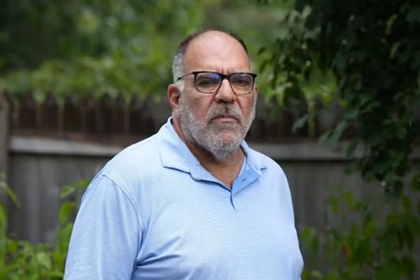 Bac si am anh ke lai vu xa sung ngay Quoc khanh My