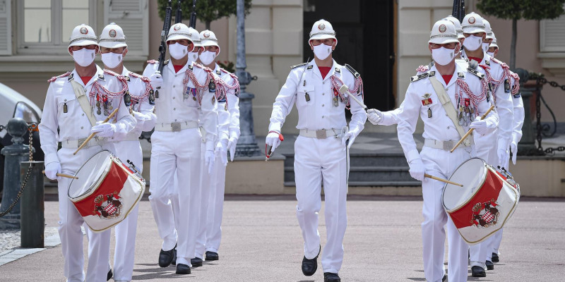 Trong số 124 binh lính và sỹ quan của đại đội, 43 người được giao nhiệm vụ thường trực canh gác Cung điện Thân vương (nơi ở của Hoàng gia Monaco). Số còn lại chia ra bảo vệ các thành viên hoàng tộc.