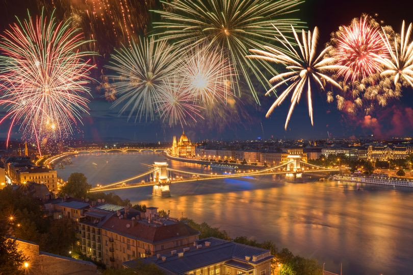 Giam doc thoi tiet Hungary bi sa thai vi du bao sai con bao