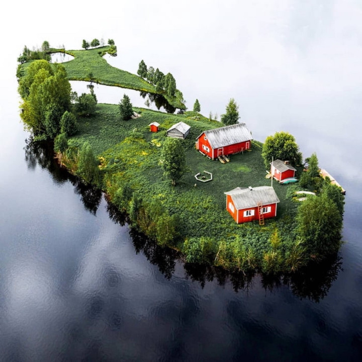 Điểm đặc biệt khiến đảo Kotisaari được yêu thích đến vậy chính là nhờ quang cảnh thiên nhiên đất trời với vẻ đẹp của cây lá và những khu rừng bất tận.