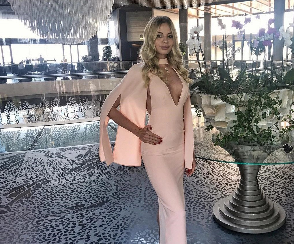 Tieu thu nguoi Ukraine noi tieng tieu tien khong tiec tay-Hinh-8