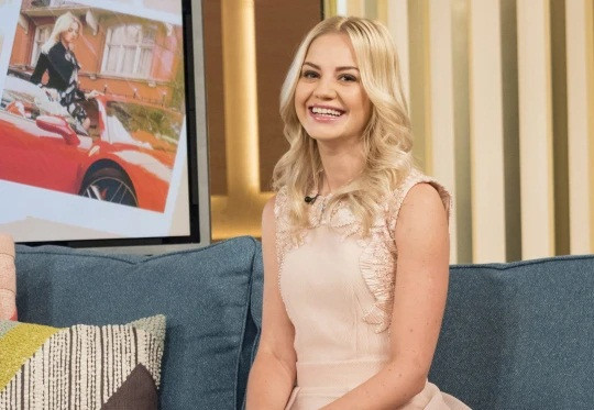 Tieu thu nguoi Ukraine noi tieng tieu tien khong tiec tay-Hinh-6