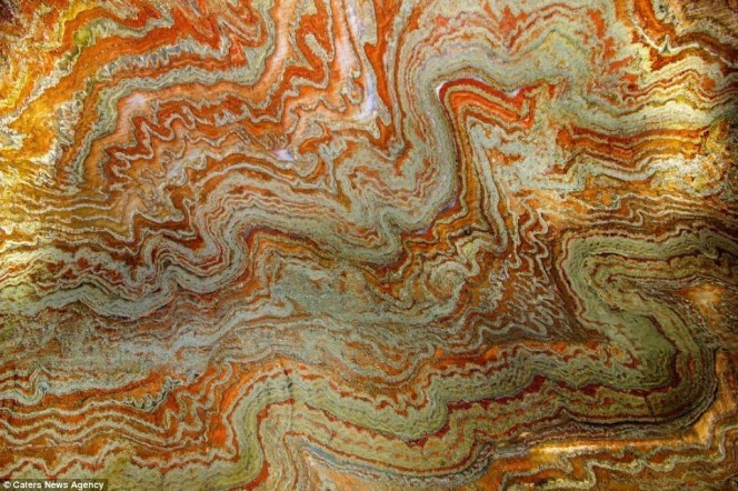 Vẻ đẹp kỳ ảo bên trong mỏ muối ảo giác ở Nga - Hình 9 Ve dep ky ao ben trong mo muoi ao giac o Nga-Hinh-9