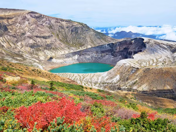 Kham pha ho nuoc mieng nui lua doi 5 mau o Nhat Ban-Hinh-2