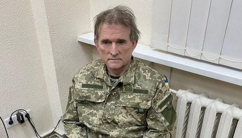 Cơ quan an ninh Ukraine ngày 12/4 cho biết đã bắt tài phiệt thân Nga Viktor Medvedchuk. Ông Medvedchuk được cho là đã trở nên giàu có nhờ nguồn dầu mỏ Nga và mối quan hệ thân cận với Điện Kremlin.