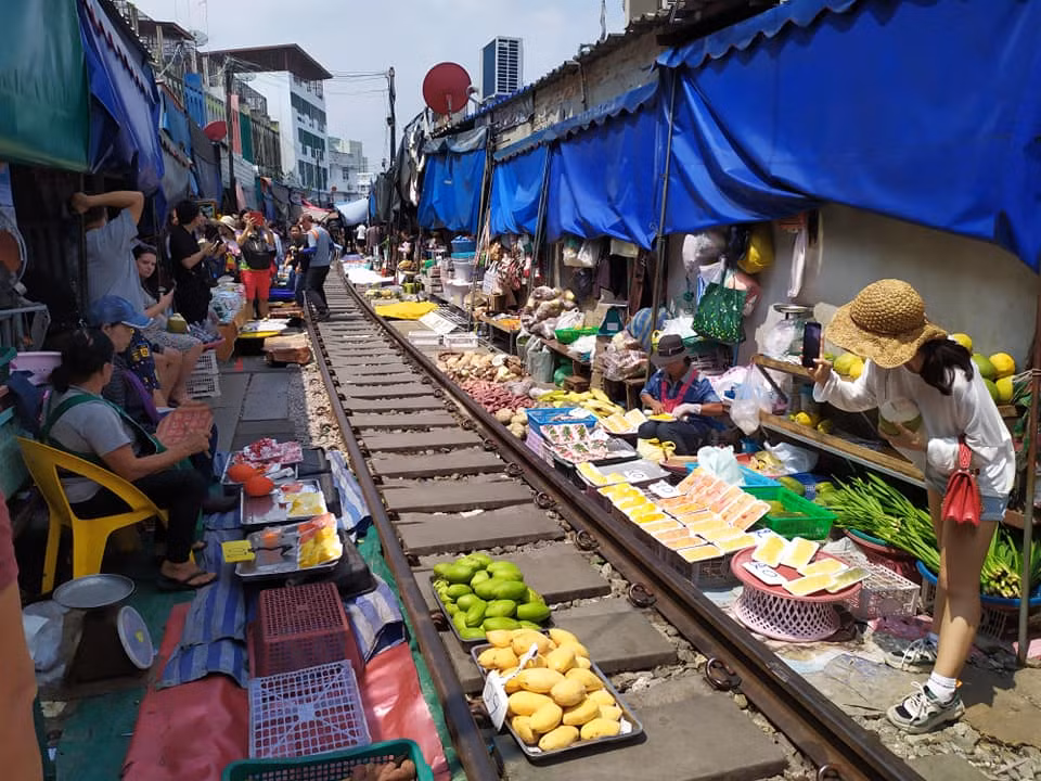 Cho duong tau Thai Lan mo cua lai, don hang 6 lan/ngay-Hinh-3