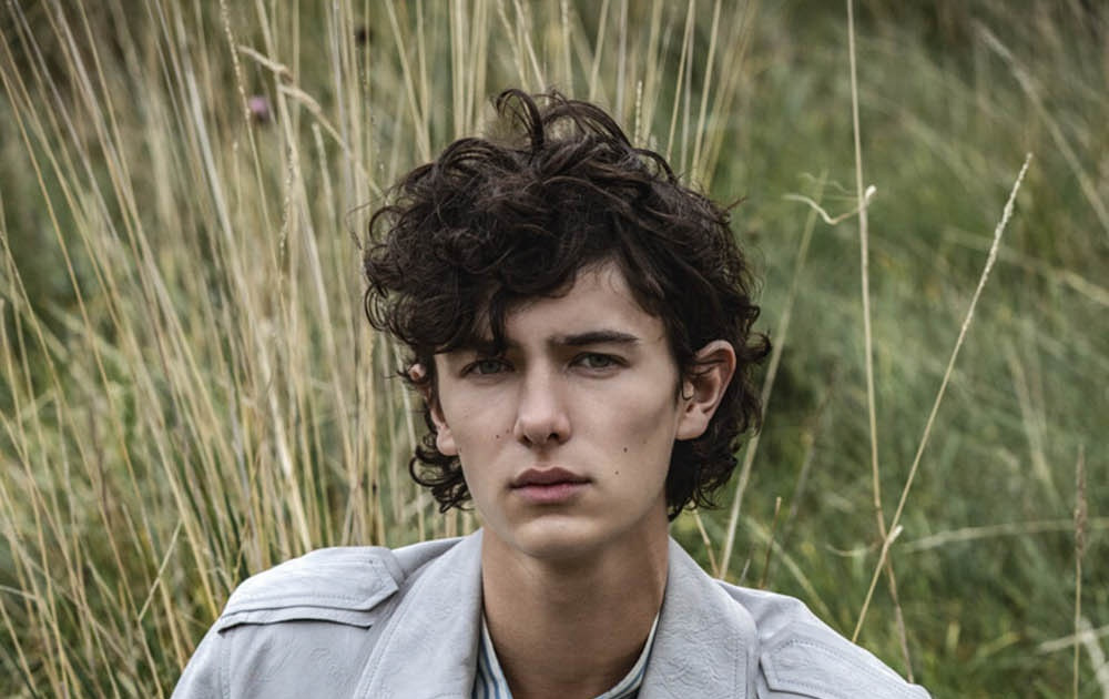 Danh tính Hoàng tử vừa bị Nữ hoàng Đan Mạch xóa tước vị - Hình 10 Danh tinh Hoang tu vua bi Nu hoang Dan Mach xoa tuoc vi-Hinh-10