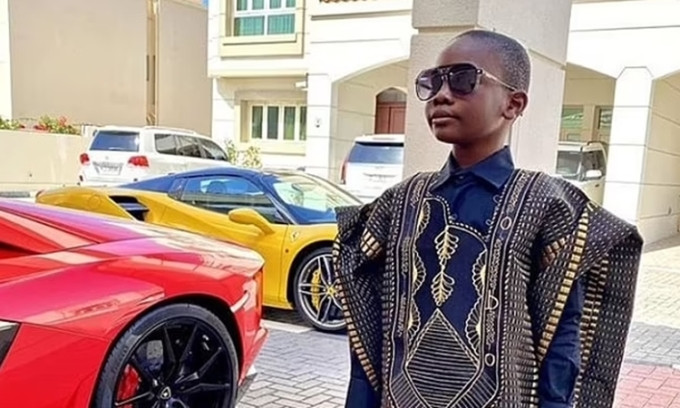 Choang ngop cuoc song xa hoa cua quy tu 9 tuoi o Nigeria