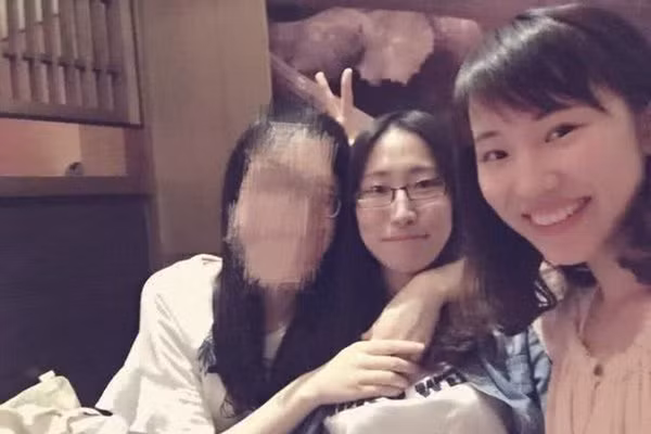 Co gai tot bung bi ban hoc dung lam 