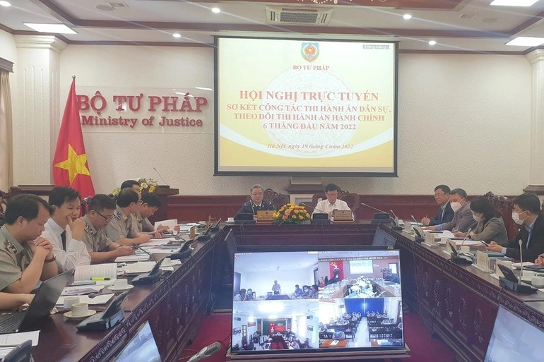 Thu hoi tren 9.000 ty dong trong cac vu an tham nhung, kinh te