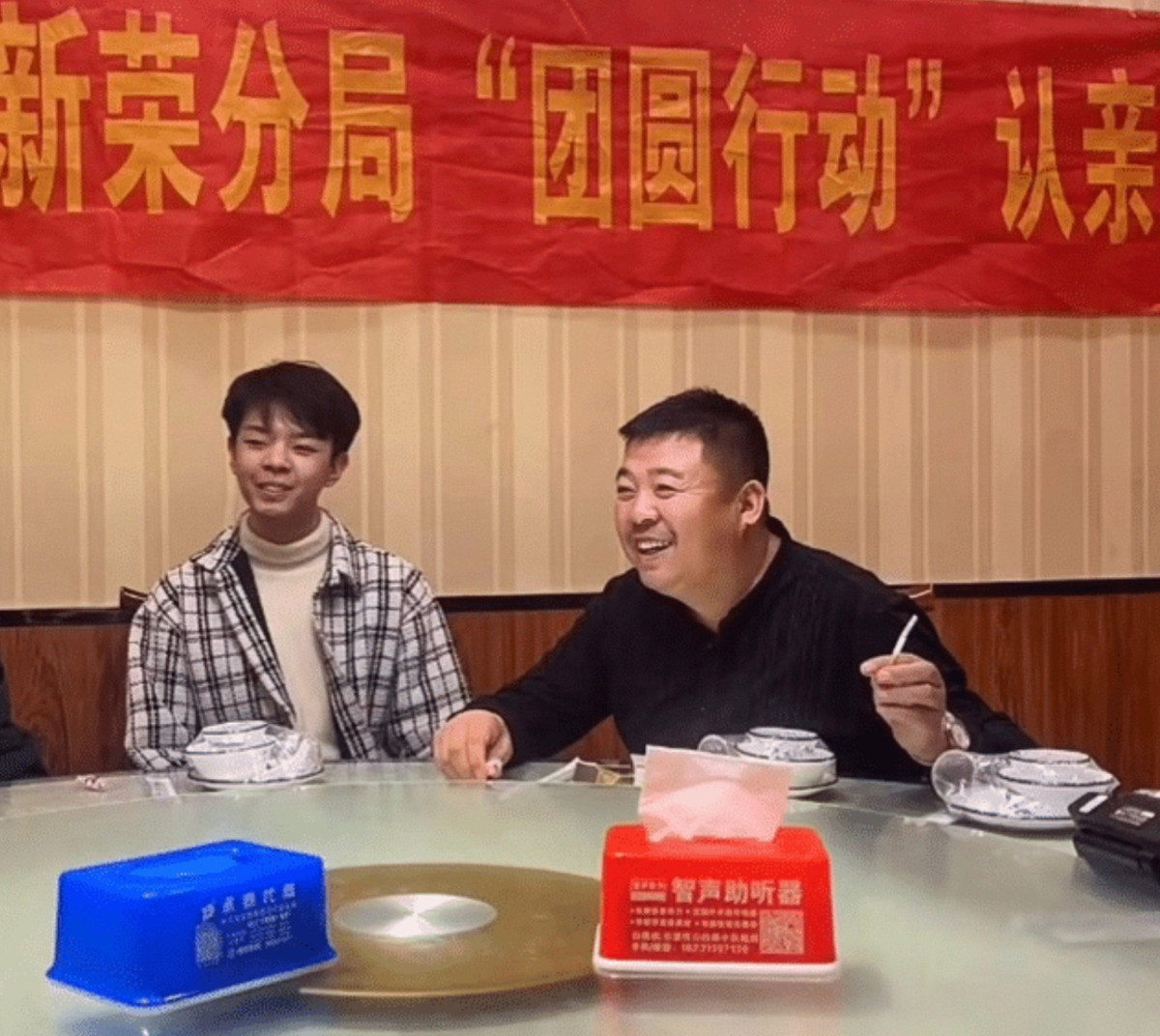 Chang trai tu tu sau khi 2 lan bi bo me ruot bo roi-Hinh-3