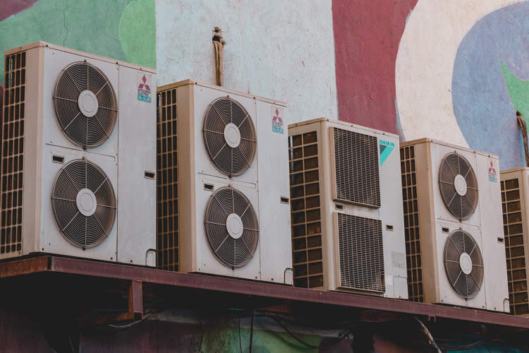 Chu nha bat 9 dieu hoa trong can ho, hang xom “keu gioi”