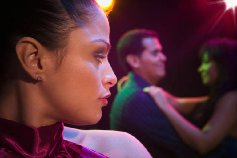 Neu toi nhuong chong, co co dam nhan khong?