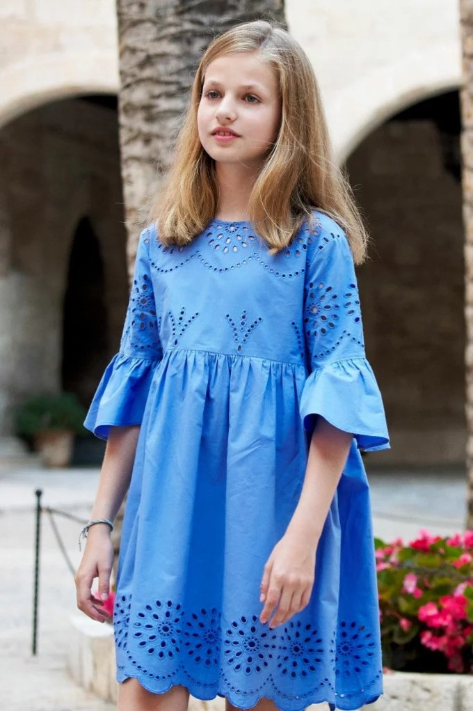 Cũng vì điều này mà vua Felipe VI và hoàng hậu Letizia vô cùng quan tâm và giáo dục Leonor rất tốt với mong muốn công chúa nhỏ lớn lên sẽ không phụ lòng kỳ vọng của mọi người.