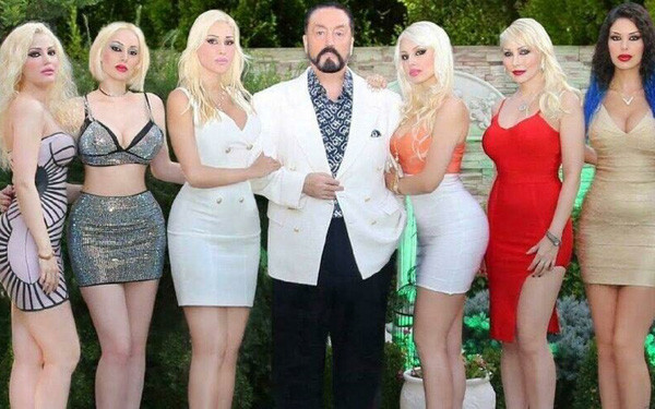 Hoat dong ghe so cua giao phai tinh duc o Tho Nhi Ky