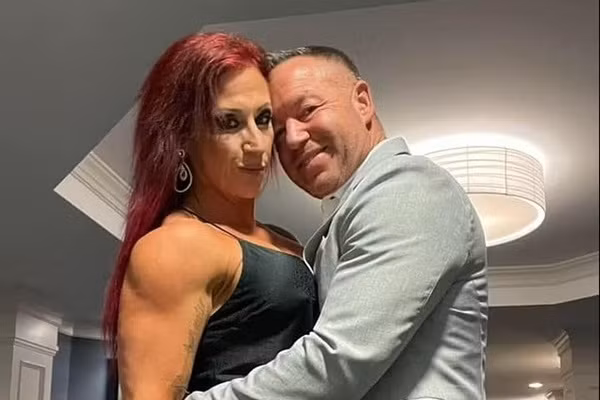 Xuat hien tren web khieu dam, canh sat bi dinh chi-Hinh-2