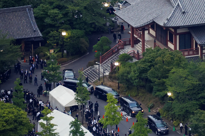 Chum anh: Le vieng ong Shinzo Abe tai chua Zojoji-Hinh-2