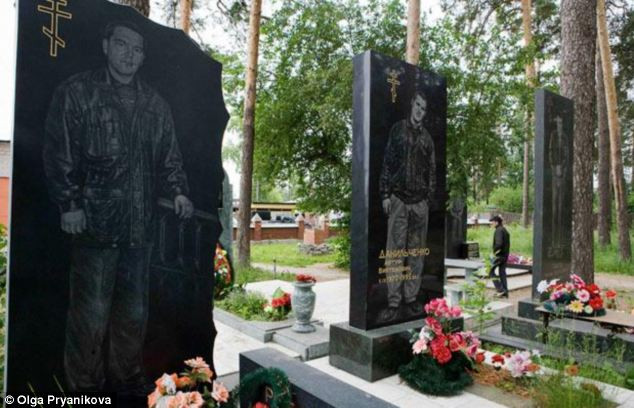 Phần nhiều những người này đã thiệt mạng vì ẩu đả, thanh trừng đẫm máu trong cuộc chiến tranh giành băng đảng những năm 90 đầy biến động. Ảnh: IT.