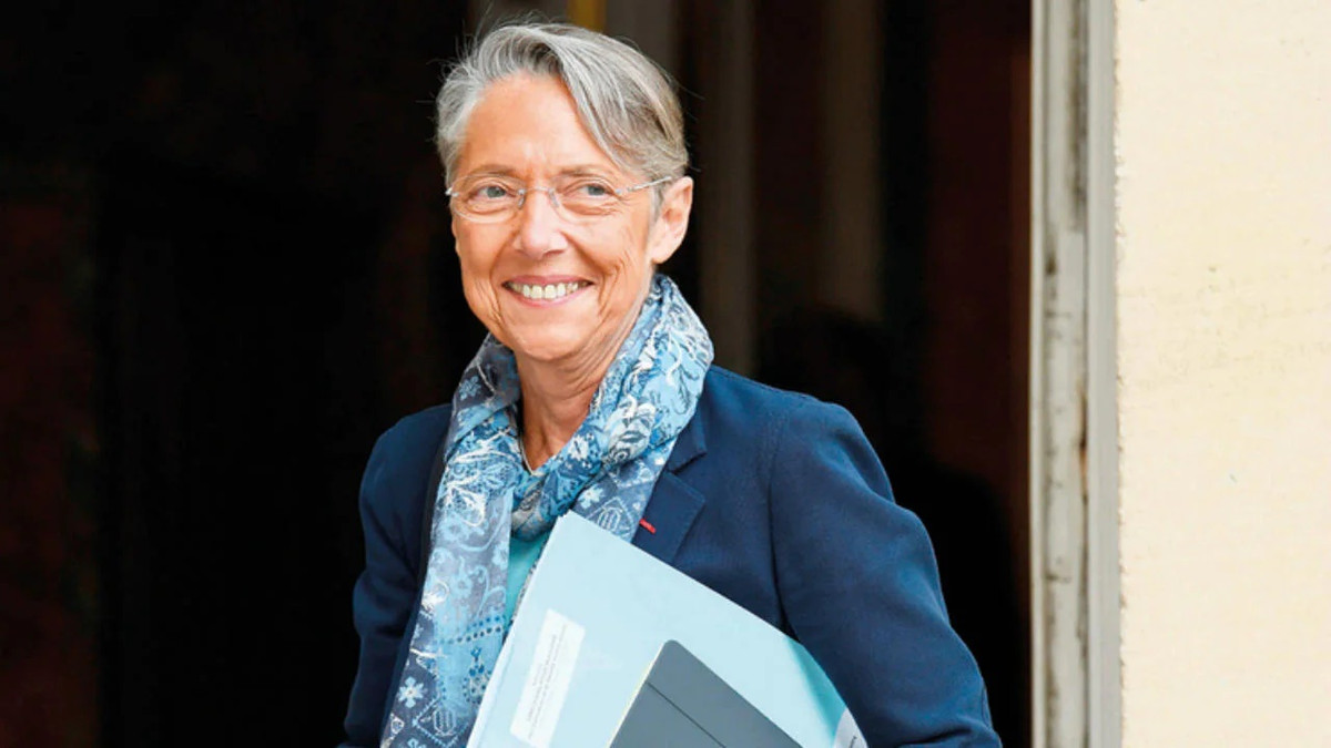 Chân dung nữ thủ tướng đầu tiên của Pháp sau hơn ba thập kỷ - Hình 10 Chan dung nu thu tuong dau tien cua Phap sau hon ba thap ky-Hinh-10