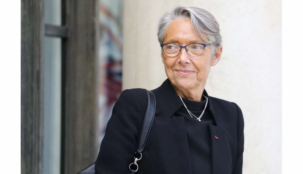 Chân dung nữ thủ tướng đầu tiên của Pháp sau hơn ba thập kỷ - Hình 7 Chan dung nu thu tuong dau tien cua Phap sau hon ba thap ky-Hinh-7