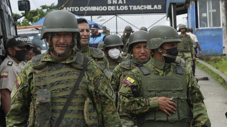 Bao loan nha tu dang so o Ecuador khien 43 nguoi chet