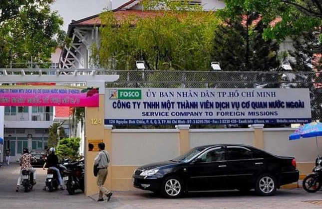 Uy ban Kiem tra Thanh uy TPHCM ky luat hang loat can bo