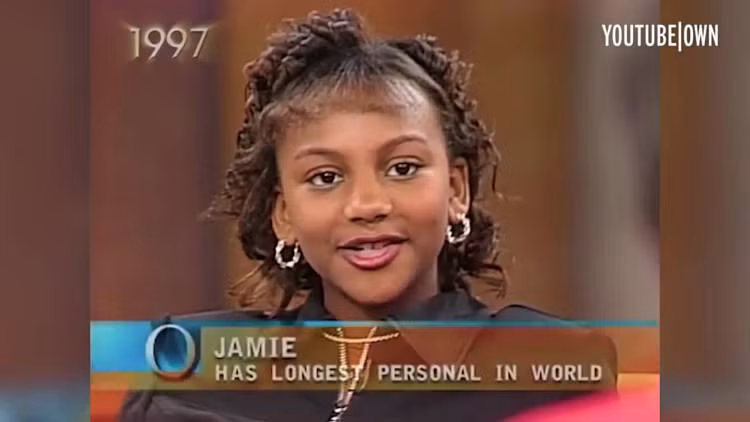 Nguoi phu nu co ten dai nhat the gioi, giay khai sinh dai 0,6m