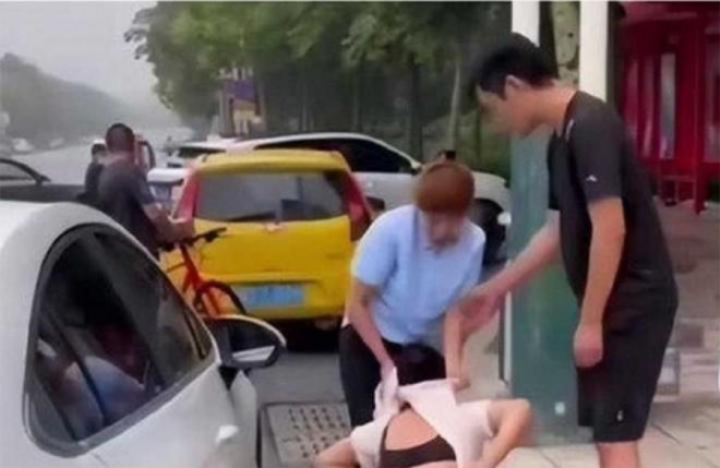 Bat qua tang chong cap bo, danh tinh “tieu tam” gay soc nang