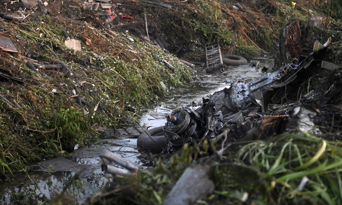 Hien truong vu may bay cho hang roi o Hy Lap khien 8 nguoi chet-Hinh-12