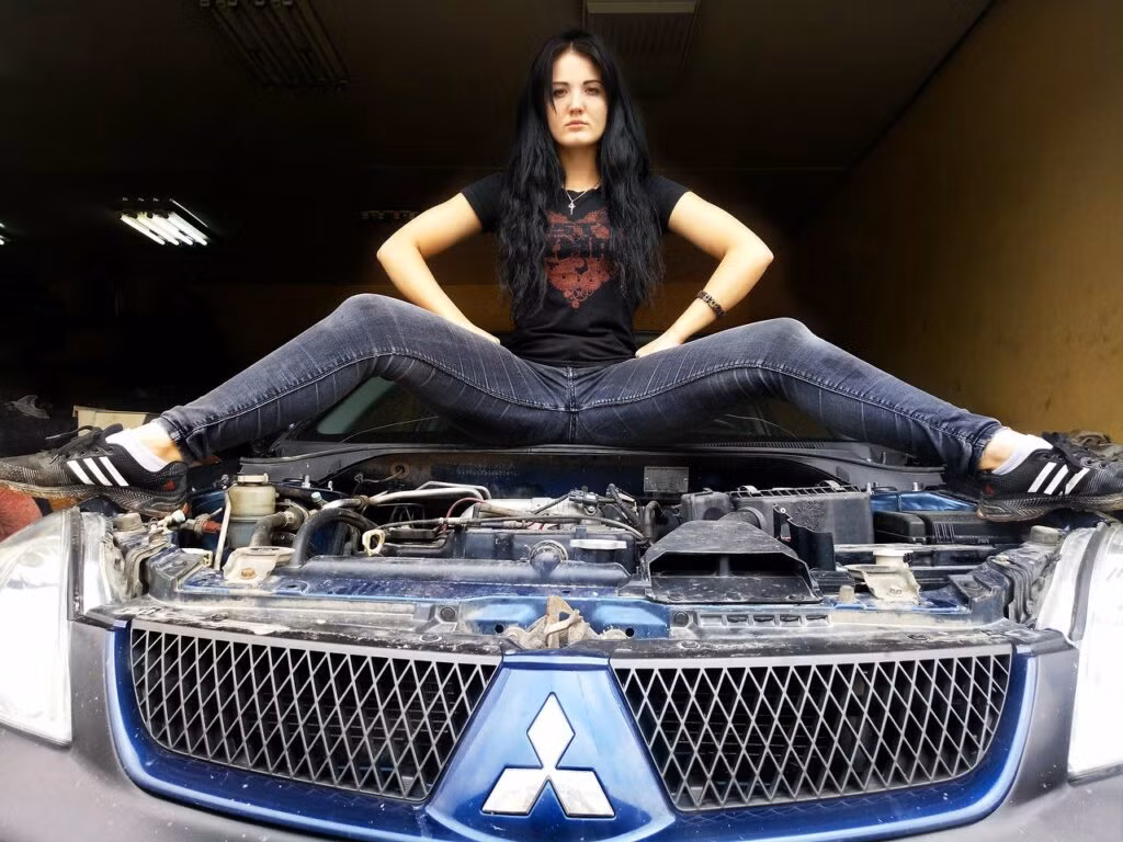 Nastya đã tham gia chương trình “Tôi có thể”, nơi cô đã lập kỷ lục nước Nga với cách sửa xe ô tô nhanh nhất.