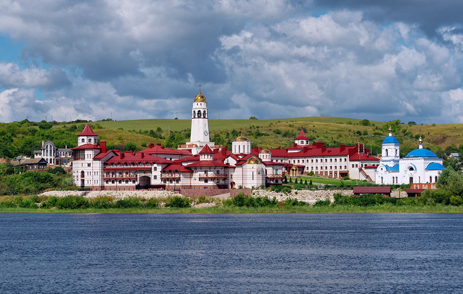 Người dân bản địa thường đến đây đi dạo ngắm cảnh, chạy bộ hoặc tổ chức các hoạt động ngoài trời vào những ngày nắng đẹp.