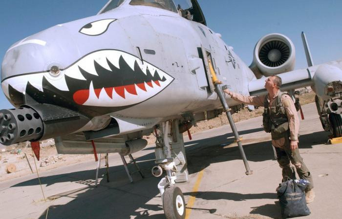 “Thông báo trên được đưa ra cùng lúc Ukraine yêu cầu các nước NATO cung cấp máy bay chiến đấu chiến thuật hiện đại để chống lại lực lượng không quân hùng mạnh của Nga”, người phụ trách chuyên mục của tờ EurAsian Times cho biết.