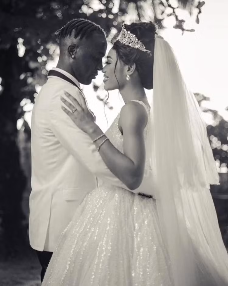 Chu re nho anh trai ruoc dau ho vi ban di da bong