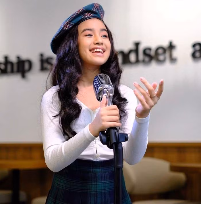 Tài năng xuất chúng của tiểu Công chúa Campuchia biết 5 thứ tiếng - Hình 6 Tai nang xuat chung cua tieu Cong chua Campuchia biet 5 thu tieng-Hinh-6