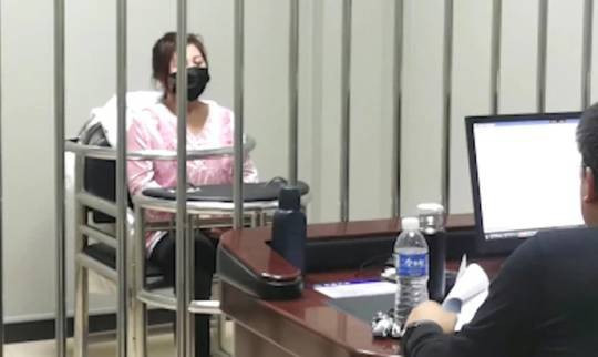 Ban gai trang diem ca luc ngu, chang trai “nga ngua” khi biet su that