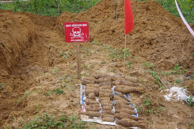 Quảng Trị: Phát hiện hầm đạn khi thi công lăng mộ Quang Tri: Phat hien ham dan khi thi cong lang mo