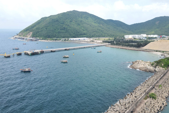 Xu phat PVOIL Vung Ang vi tu y su dung khu vuc bien