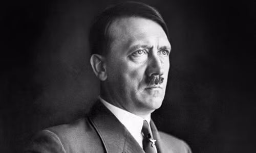 Cho đến lúc qua đời, ông Besymenski và gia đình không dám công khai chuyện lén giữ chiếc rương chứa các đĩa nhạc của Hitler.