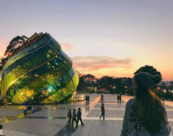 Lâm Đồng là tỉnh duy nhất ở Tây Nguyên có tới 2 thành phố trực thuộc, gồm Đà Lạt và Bảo Lộc.