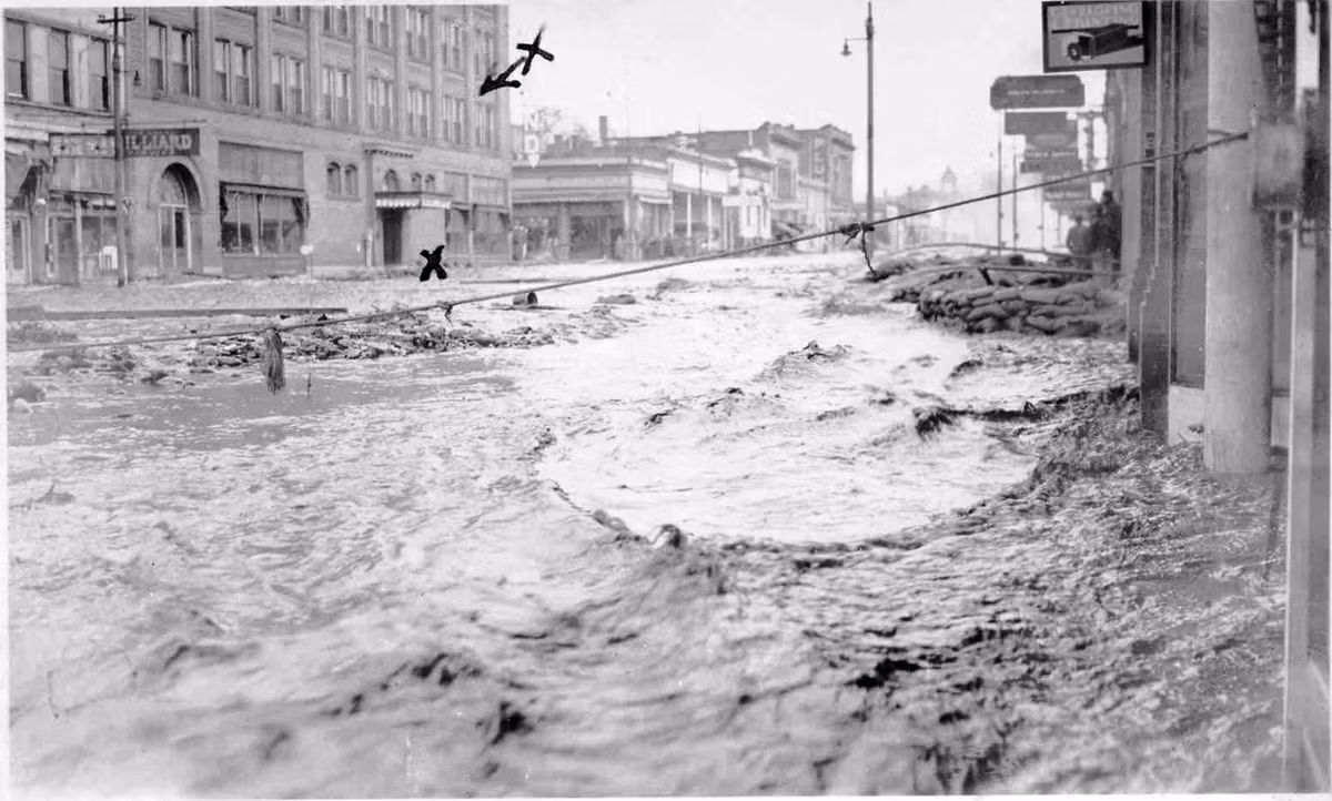 Theo một số nguồn tin, hơn 2 triệu người mất mạng trong trận lũ lụt kinh hoàng năm 1931.