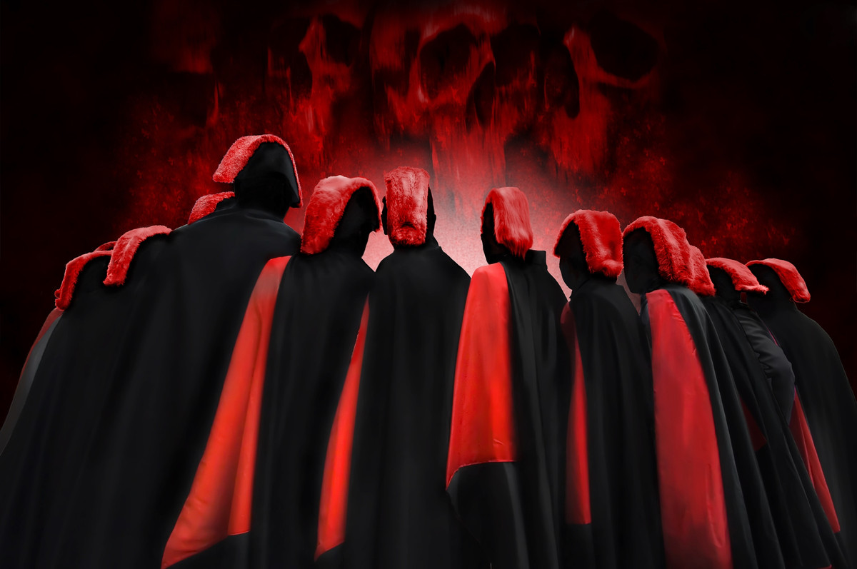 Sau nhiều năm tồn tại, công chúng biết rất ít thông tin về các cuộc gặp mặt của thành viên hội kín "Rừng Bohemia". Không ai biết hội kín này bàn luận những nội dung gì và đã làm những gì.