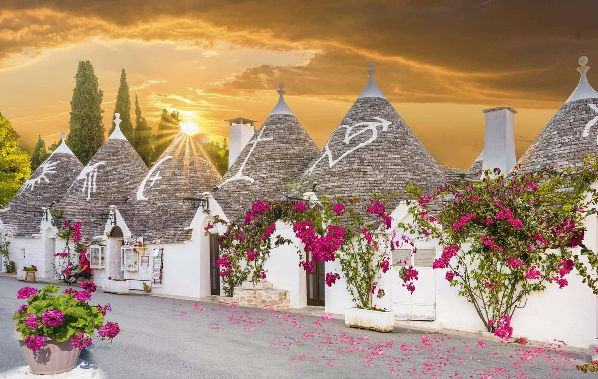 Nhiều du khách ghé thăm ngôi làng Alberobello để tận mắt chiêm ngưỡng vẻ đẹp choáng ngợp của những ngôi nhà như của người Hobbit.