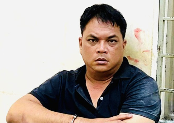 Vi sao 10 can bo cong an bi dinh chi cong tac sau vu pha truong ga?