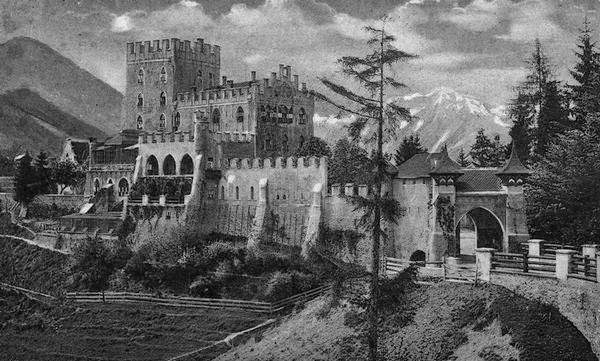 Trong Chiến tranh thế giới 2, Mỹ và phát xít Đức là hai bên đối địch và xem nhau là những kẻ thù "không đội trời chung". Thế nhưng, lính Mỹ và Đức chiến đấu cùng 1 phe trong trận chiến kỳ lạ diễn ra vào tháng 5/1945.