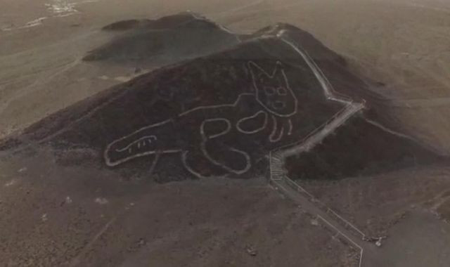 Bộ trưởng Văn hóa Peru cho biết hình mèo lớn trên rất có thể sẽ đối mặt với những nguy cơ tiêu cực trong tương lai.