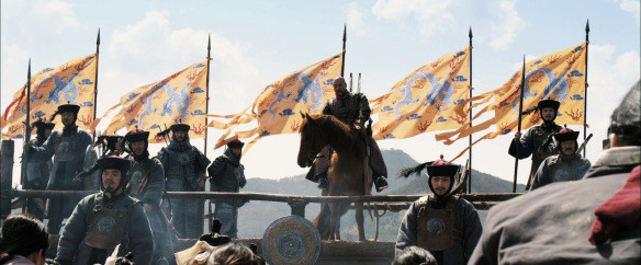 Thay vào đó, Nỗ Nhĩ Cáp Xích tập trung quân lại để tận dụng tối đa ưu thế của quân Bát Kỳ. Thêm nữa, ông cho người tung tin giả nói rằng quân Bát Kỳ có tới 47 vạn quân khiến kẻ địch hoang mang.