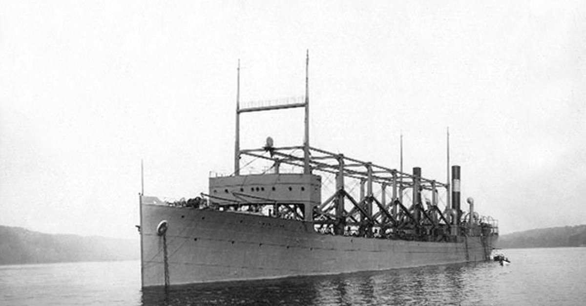 Lộ trình của con tàu có đi qua khu vực "tam giác quỷ" Bermuda. Khi ấy, con tàu chở 306 thành viên thủy thủ đoàn và chở theo 10.800 tấn quặng mangan.