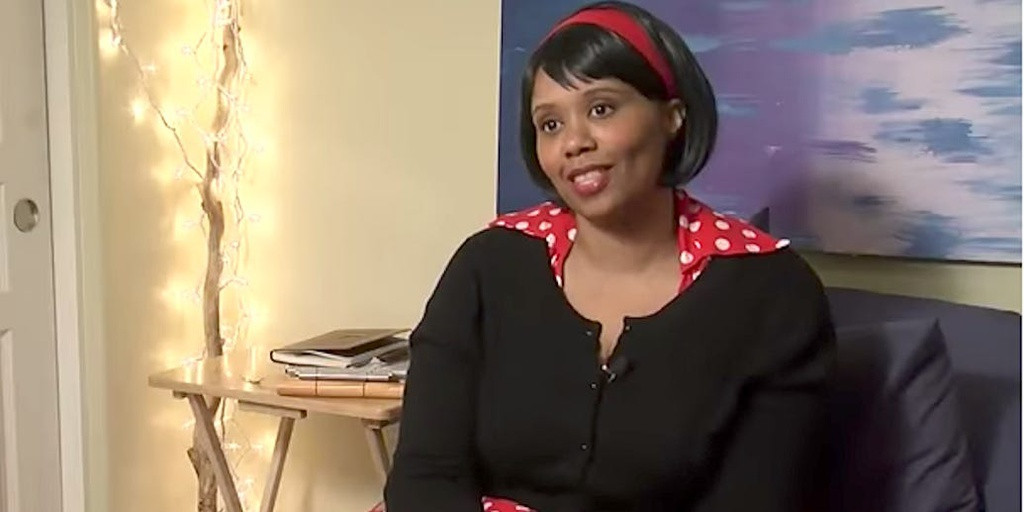 Một trong những trường hợp nổi tiếng nhất mắc hội chứng hiếm gặp này là Michelle Myers sống ở Arizona, Mỹ. Theo lời kể của cô, sau một đêm ngủ dậy thì bất ngờ nói giọng Anh.