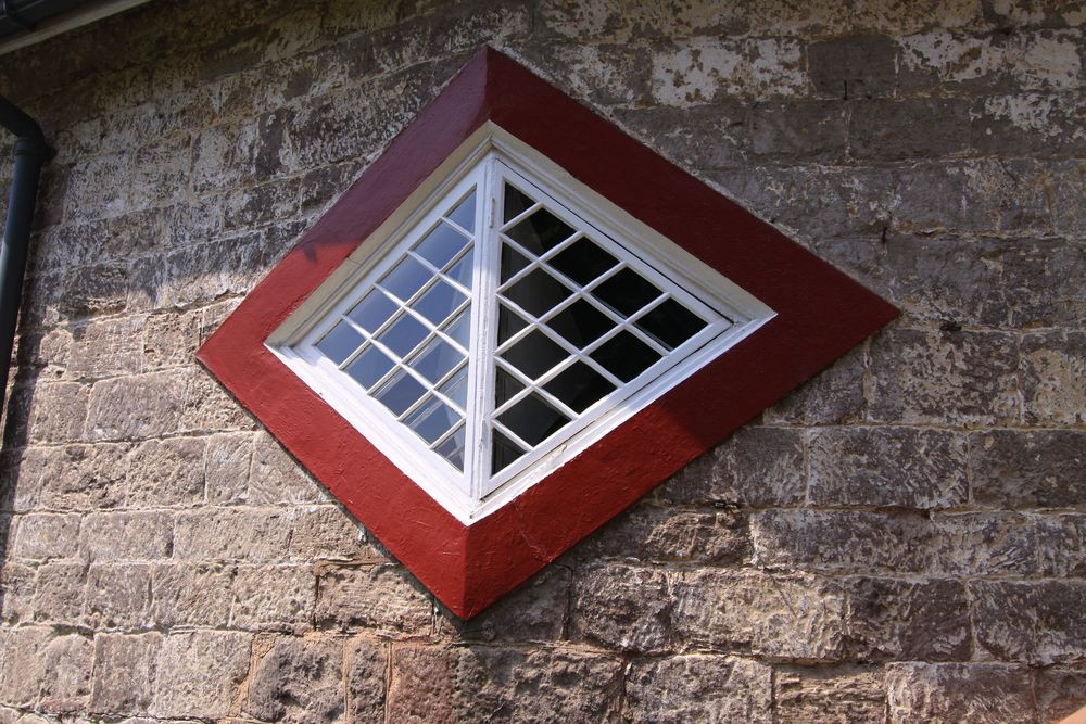 Sau khi ông Reichel qua đời, ngôi nhà thuộc sở hữu của người cháu gái Margaret Tudor. Bà Margaret quyết định mở cửa cho công chúng tham quan căn nhà đặc biệt kể từ năm 1935. Đến năm 1991, tổ chức bảo tồn kiến trúc National Trust mua lại ngôi nhà. Kể từ đó đến nay, ngôi nhà được tu sửa để giữ nguyên dáng vẻ ban đầu.