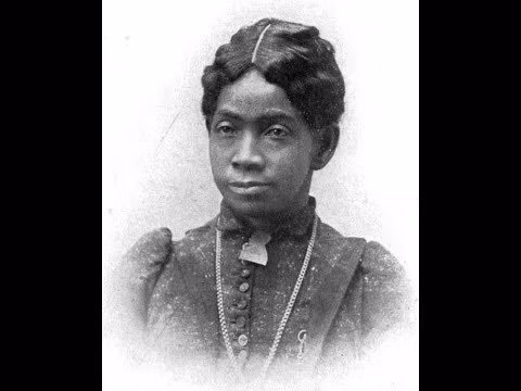 Một nhà phát minh người da màu nổi tiếng thế giới được nhiều người biết đến là Sarah Boone. Bà là người phát minh ra bàn ủi.